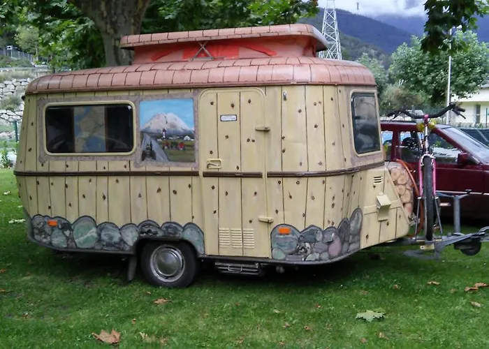 Prado Camping 2*